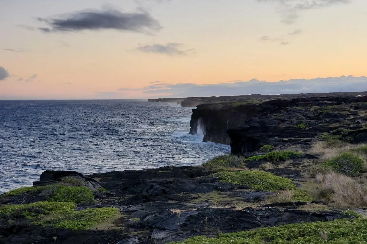 The Aloha Green House Retreat With Ocean Views! 날레후